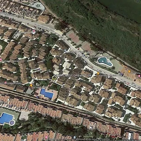 Shore 4 Persons 2 Pools And 200 M