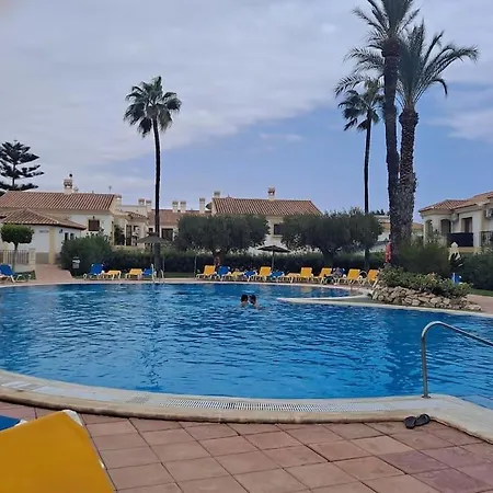 Shore 4 Persons 2 Pools And 200 M *