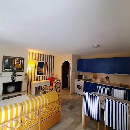 Apartman Shore 4 Persons 2 Pools And 200 M